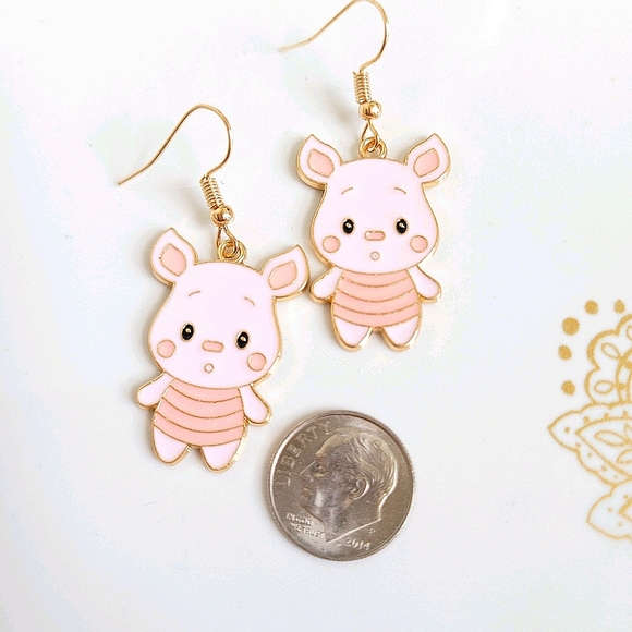 NWT- Baby Piglet Winnie the Pooh Dangle Earrings - Picture 2 of 2